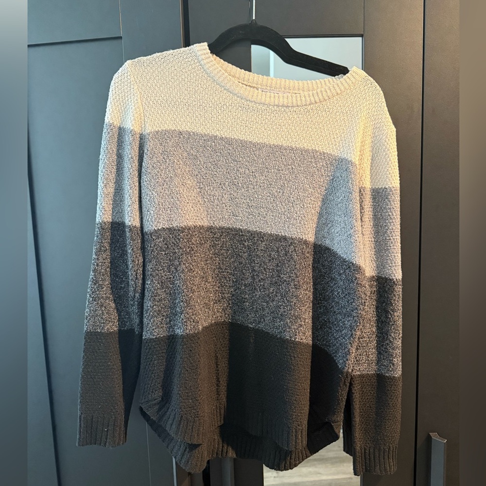 Pink Clover Women's Multi-Tone Sweater